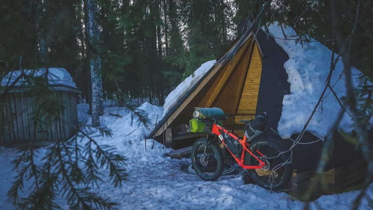 Pikaseikkalua lähimetsissä