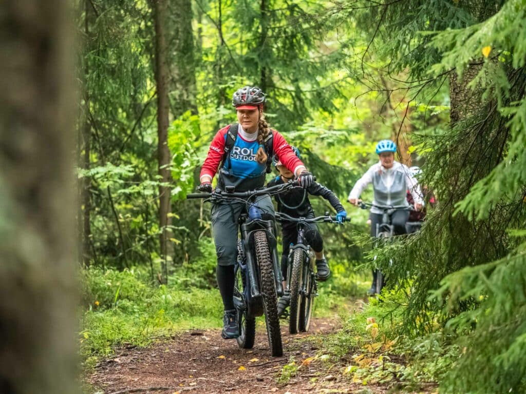 guided bike tour helsinki