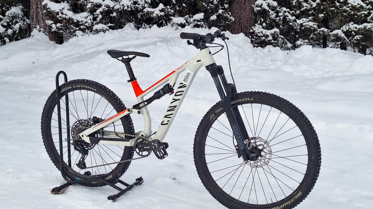 Canyon neuron young hero-20251214_124701-2